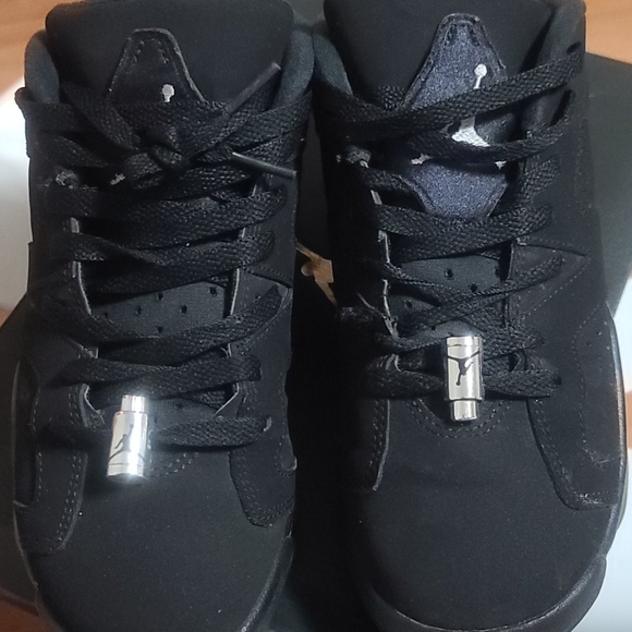 Jordan 6's!! some yellowing on bottom. #jordans - Picture 3 of 5